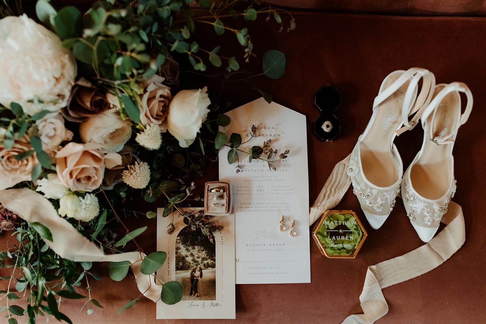 48 Items To Have In Your Wedding Day Survival Kit