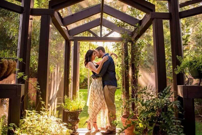 Try These Picture-Perfect Engagement Photo Shoot Ideas in California
