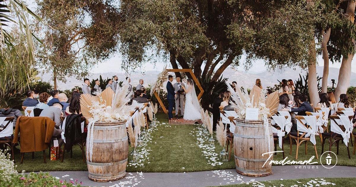 Choosing the Perfect Outdoor Wedding Attire